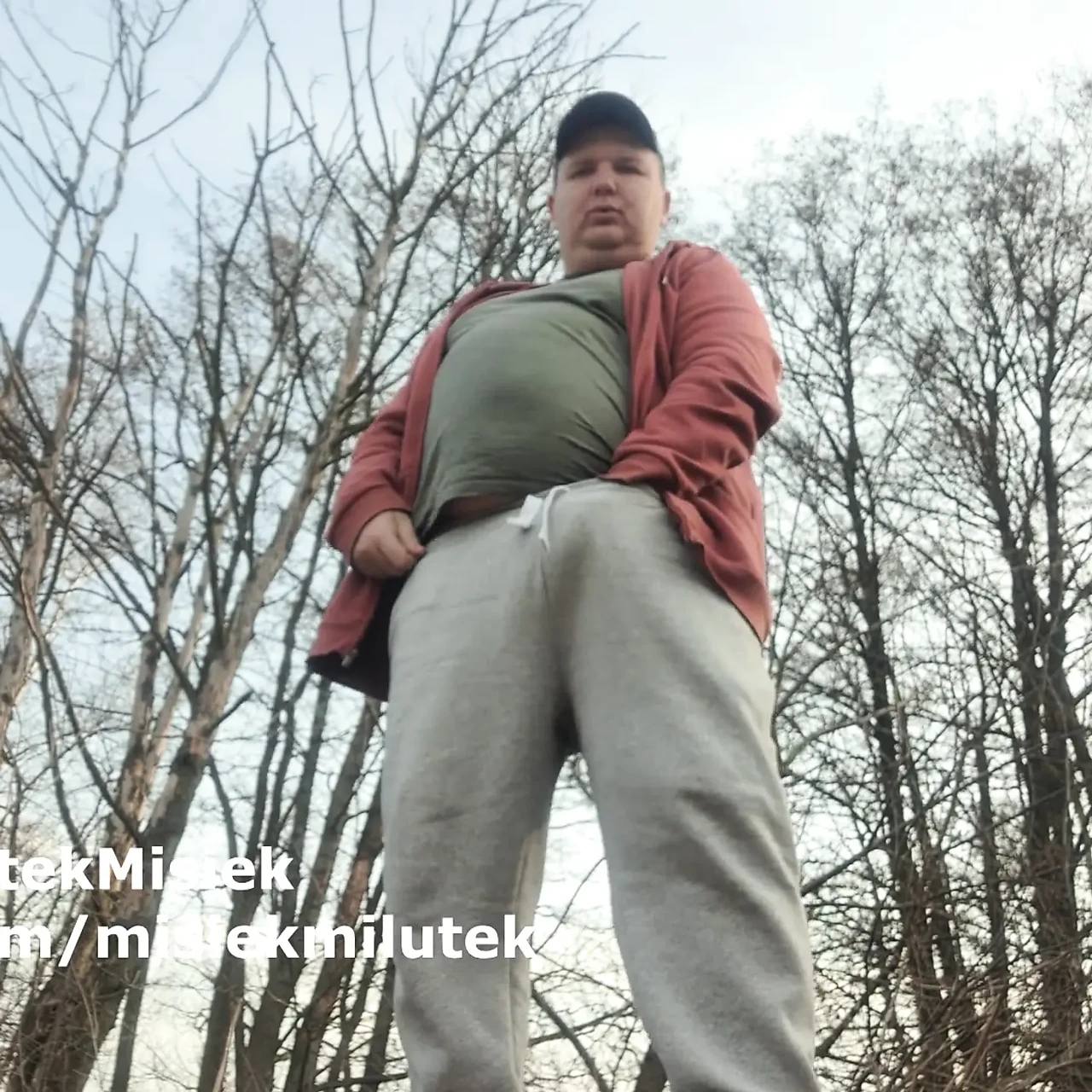 Public park masturbation – almost caught cumming