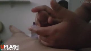 Masturbación con la mano después de la depilación