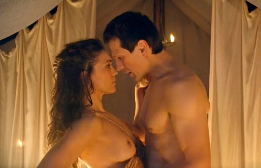 Jenna Lind nackte Sexszene in Spartacus scandalplanet.com