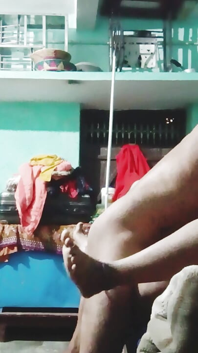 Sexuální skandál Desi Bhabhi část 2