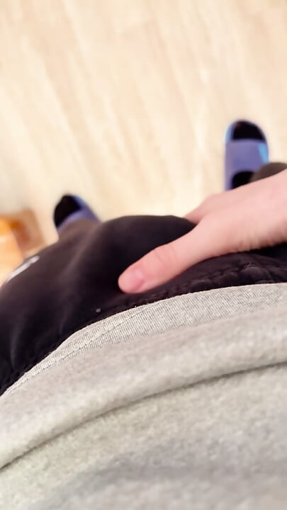 Amateur Twink Cumming Hard and Fucking Himself with a Huge 21cm Dildo