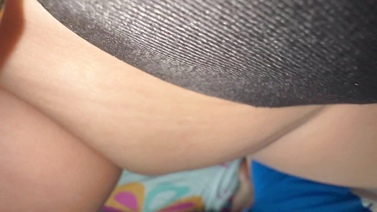 creampie to an 18-year-old stranger I met on a date. pov- close up.