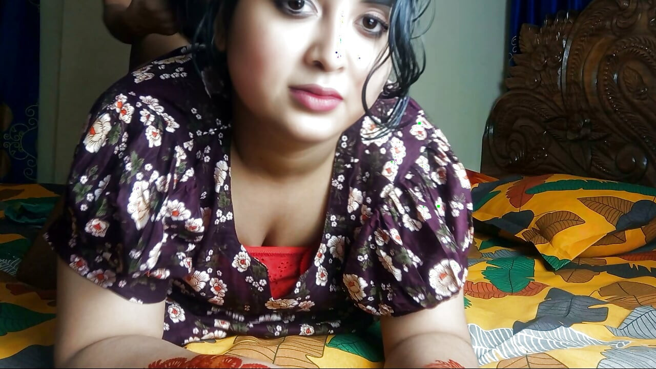 Sexo em Estilo Cachorrinho com Rosto Mostrado e Falando em Bangla - Casal Real de Bangladesh