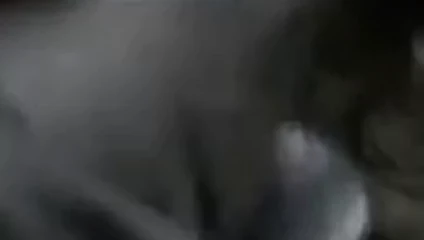 bir dışarı okşayarak