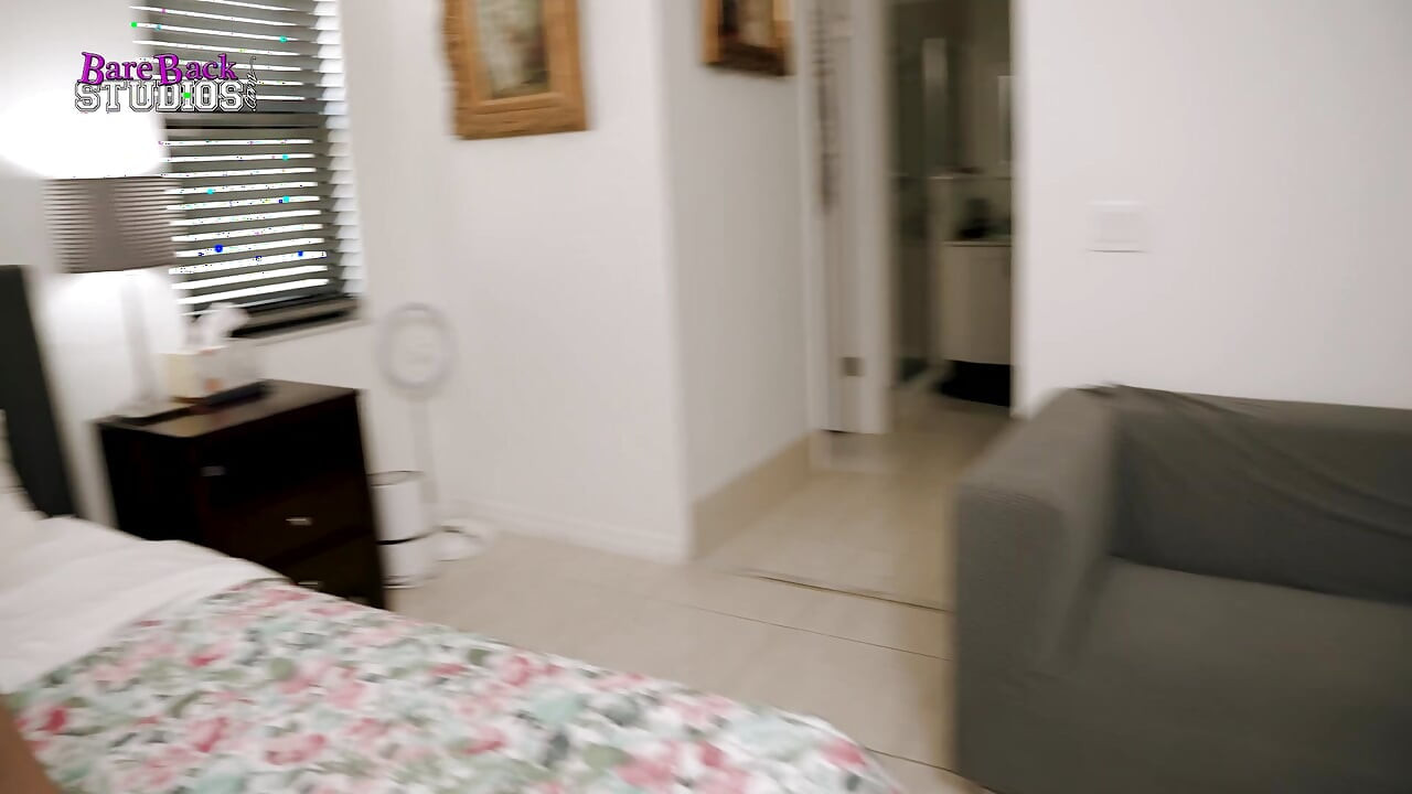 Leana houdt van vrij gebruik stiefdochter