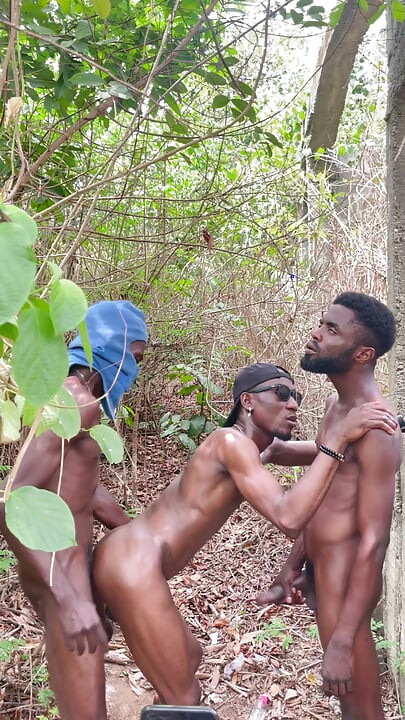 Dreier-gangbang mit BBC-typen