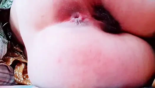 Memek seksi yang terlalu panas membutuhkan terlalu banyak waktu untuk menenangkannya