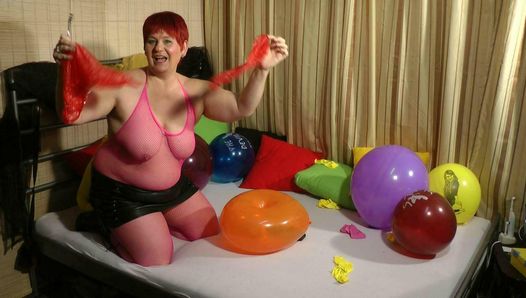 Annadevot - pękające balony - fetysz wideo