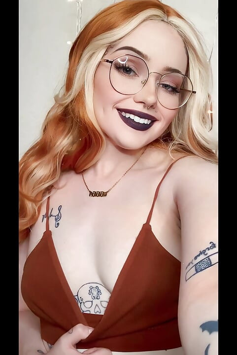 Use Spookybarbiegrl as Cum Tribute