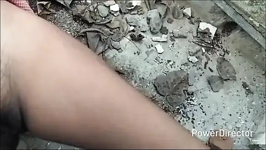 18 jahre indisches studentenmädchen, jungfräulicher enger muschi-sex im freien