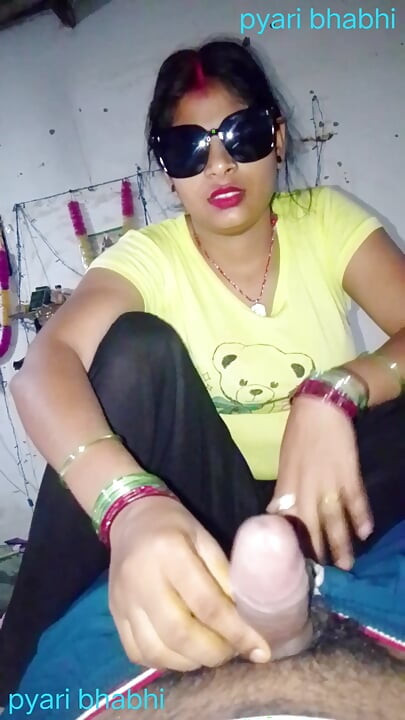 Kayınbiraderi penisinin elinden su çıktı, desi seksi video, seksi video, seks videosu.