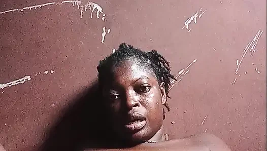 Meine kpomo-muschi ist sehr, sehr dick