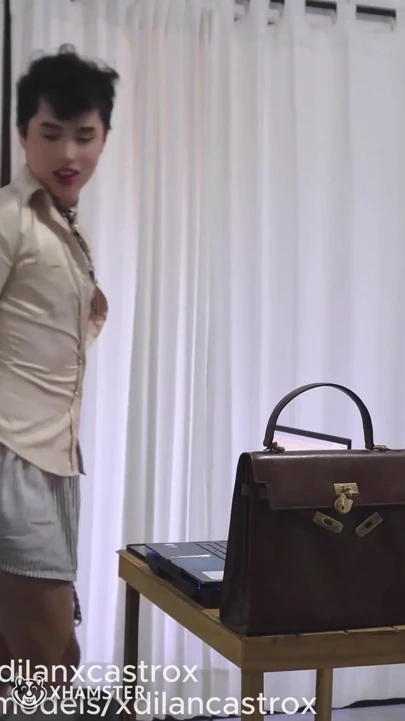 A STRAIGHT LAWYER HIRED ME TO FUCK MY HUGE GAY ASS, TOOK OFF THE CONDOM AND FUCKED ME BAREBACK UNTIL HE CUMMED INSIDE. | Clip 1