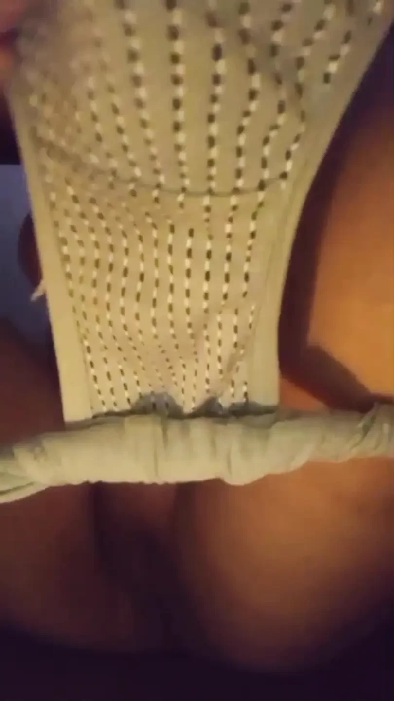 When there was no one at home, sister-in-law gave her entire undressed to the finger layer:-1