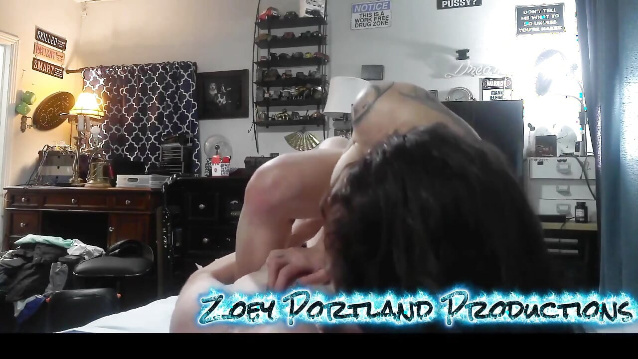 Zoey portland reitet großen schwanz