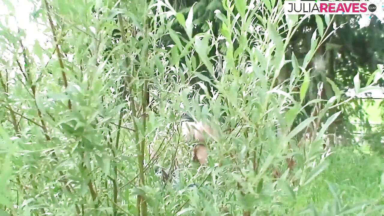 Hot teen rides a huge cock in the bushes to a mouth cumshot