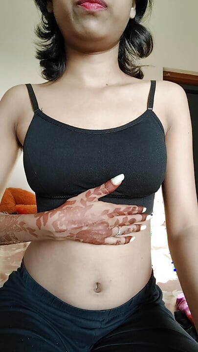Cutie having  pusssy