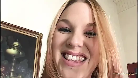 Pawg Ginger yarağa biniyor ve dölleniyor