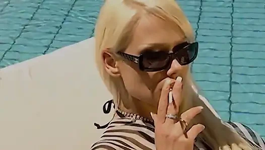 Meyve, Güneş Işiği Ve Gösterişin Mükemmel Bir Vücut