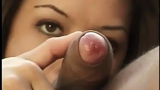 Junge Schlampe bekommt ihre Muschi draußen geknallt