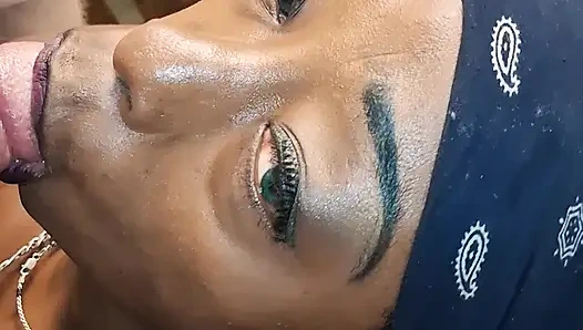 Lil Blue Nasty yarak emiyor