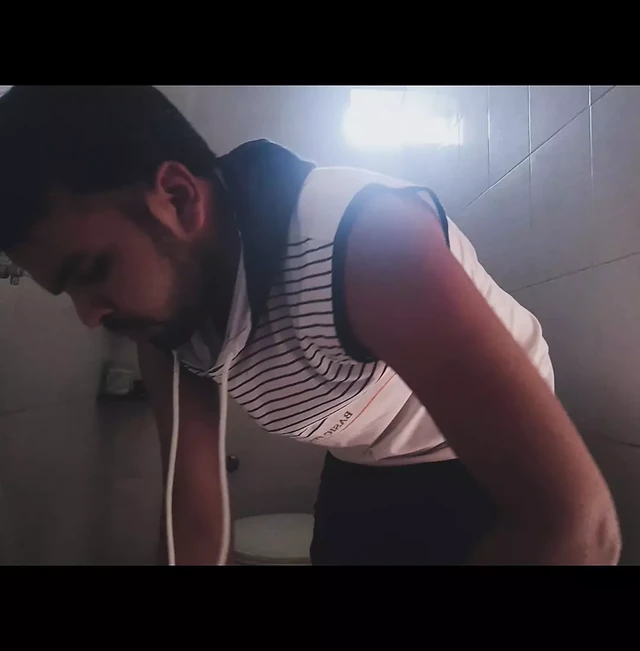 Watching fucking hard porn at home alone and then peeing long