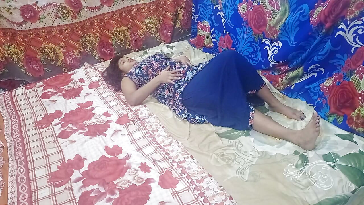 Sarika Desperate for Sex After Her Periods