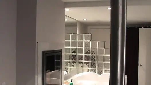 Hellizabeth and Some Cream