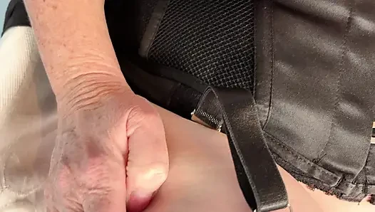 Bayan olgun ayaklar harika yeni bir korseye sahip 433