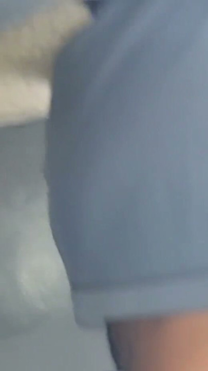 Chiar când era timpul să facem prânzul, gazul a fugit, eu nu aveam nici un ban și l-am primit complet goală, așa că a făcut-o. | Clip 2