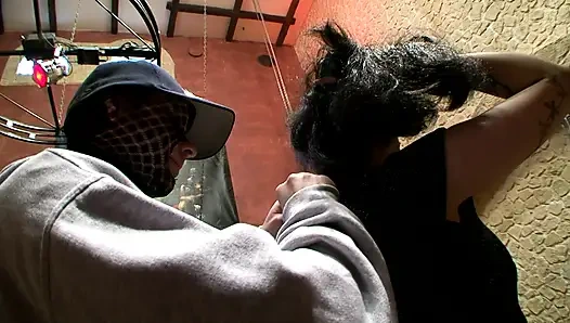 BDSM Zindan Domme Itaatkar Götü Sert Sikiyor