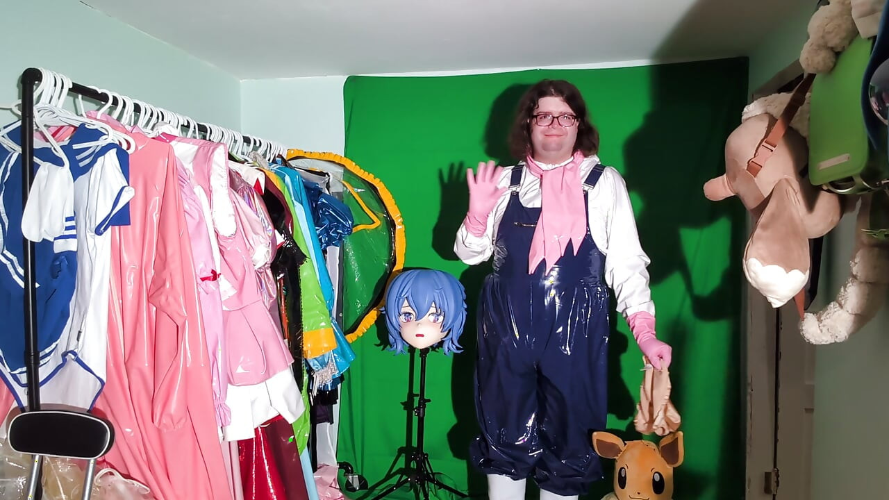 Cosplayer Kigurumi PVC Pakai Outfit Tukang Kebun Mainan Getar