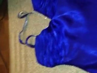 Sexy modré saténové plesové šaty