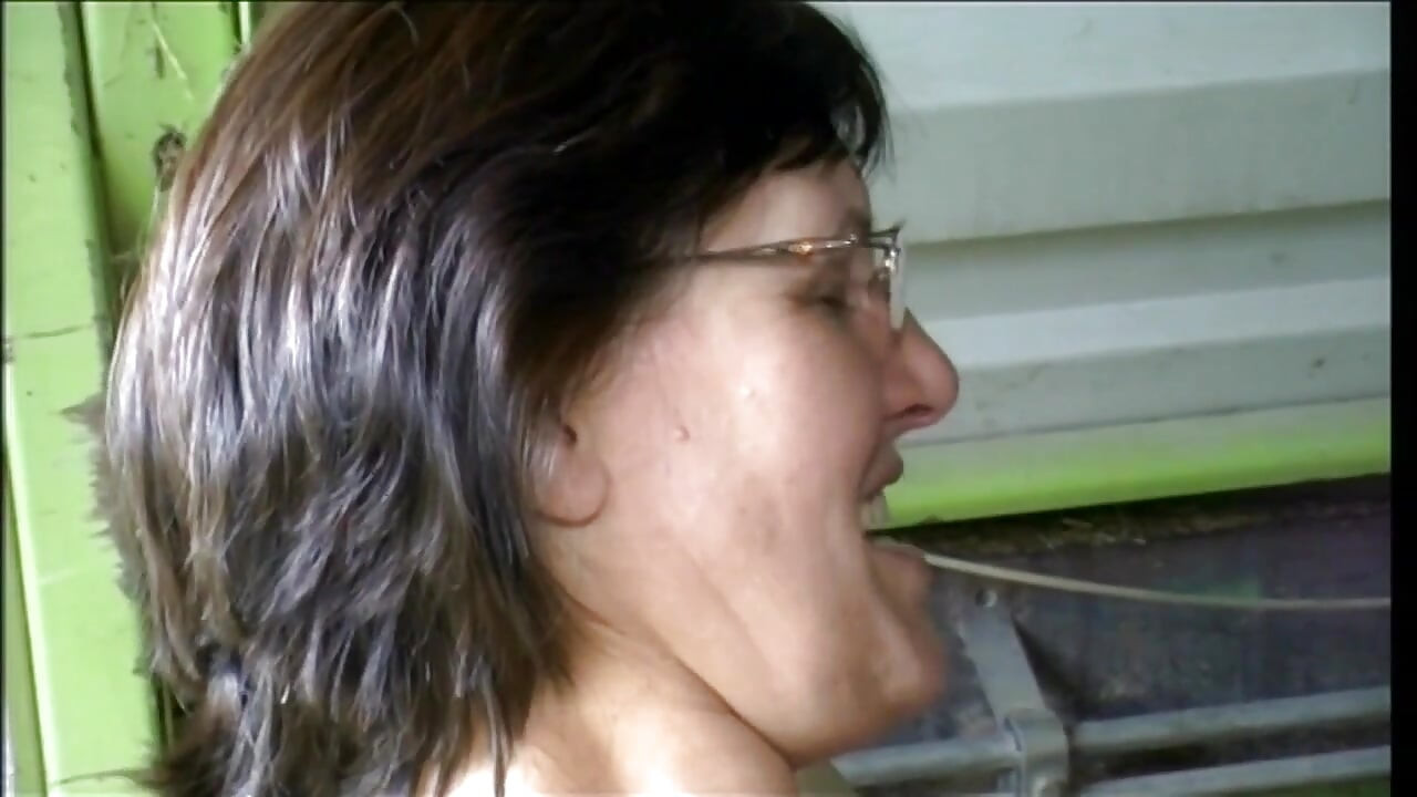 Shahar ki mahila ki ek kisan dvara jordar chudaee