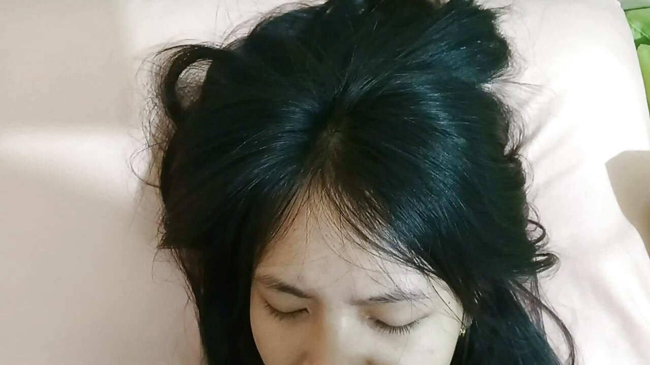 SURPRISE! Waking Up My Stepsister To Cum On Her Face