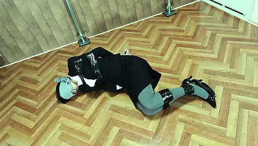 Die anvisierte Bürofrau wurde mit Klebeband gefesselt