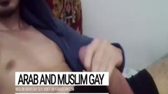 Une bite monstrueuse géniale, prête pour une pipe - gay arabe