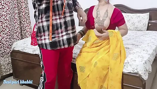 Портной трахает горячих индийских женщин в его магазине. Хинди аудио видео