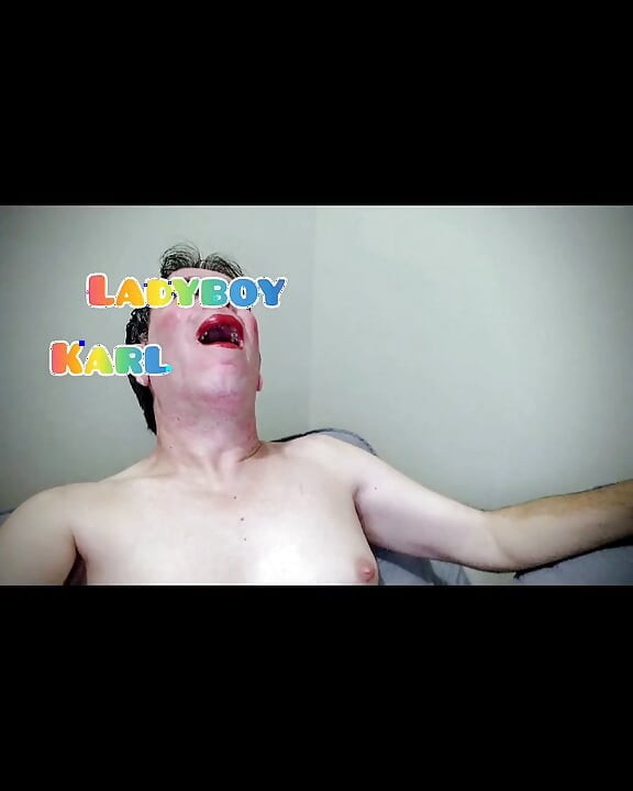 Fute-l pe Karl pe podea