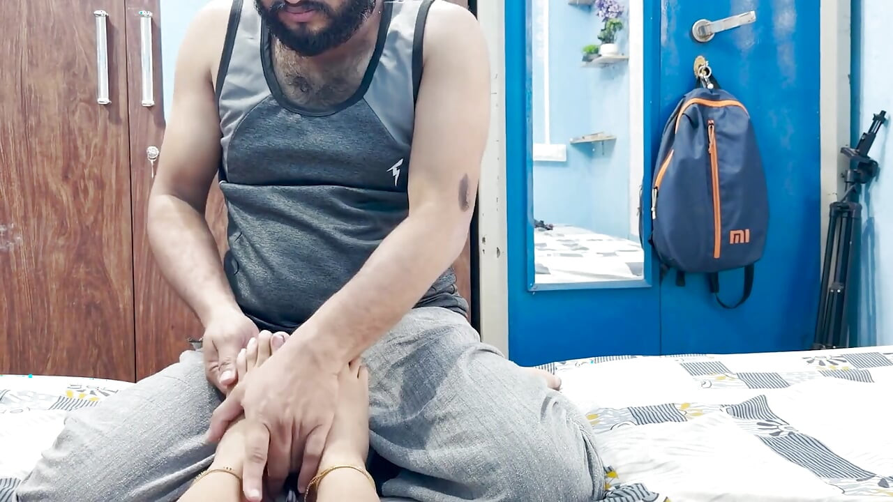 Mallu Couple Feet Romance Husband Massage and Lick on Wife Feet