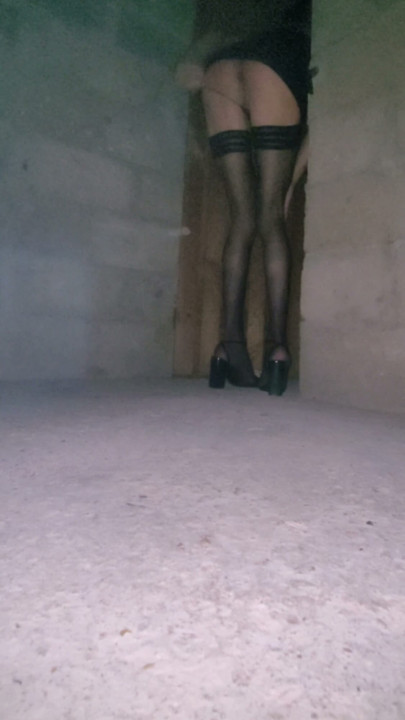 La Cave a Pute de VaneSsaBiTCHx [19au25] Mon Futur 🍌GLORyHoLe PcTrv91 | Clip 2