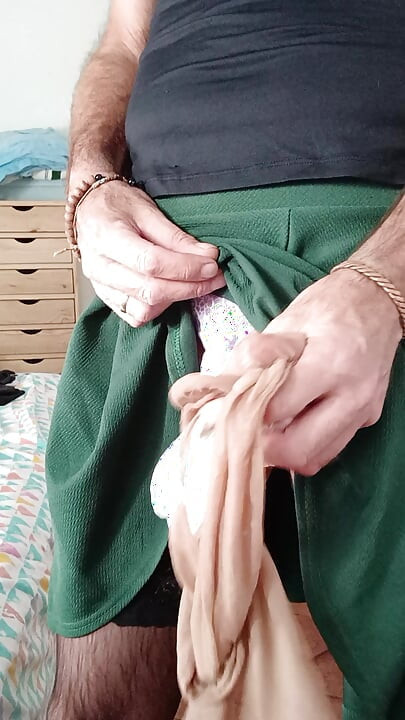 Crossdressing at home - Thursday 18:50
