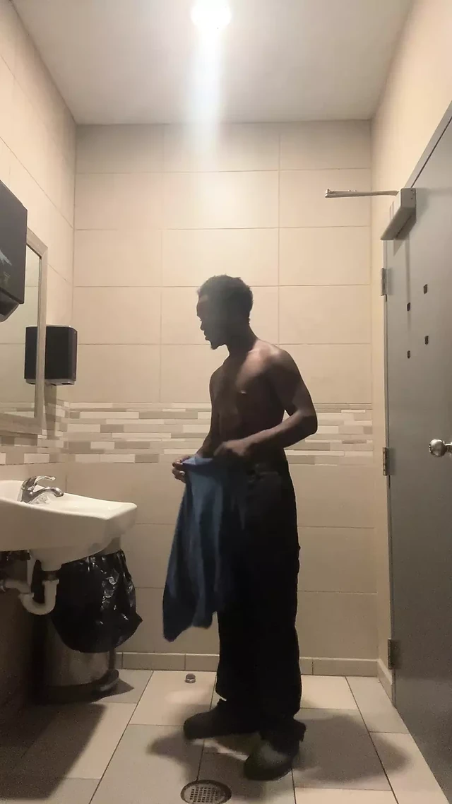 I Started To Have A Lil Bit Of Fun Inna Public Bathroom After I Got Done peeing