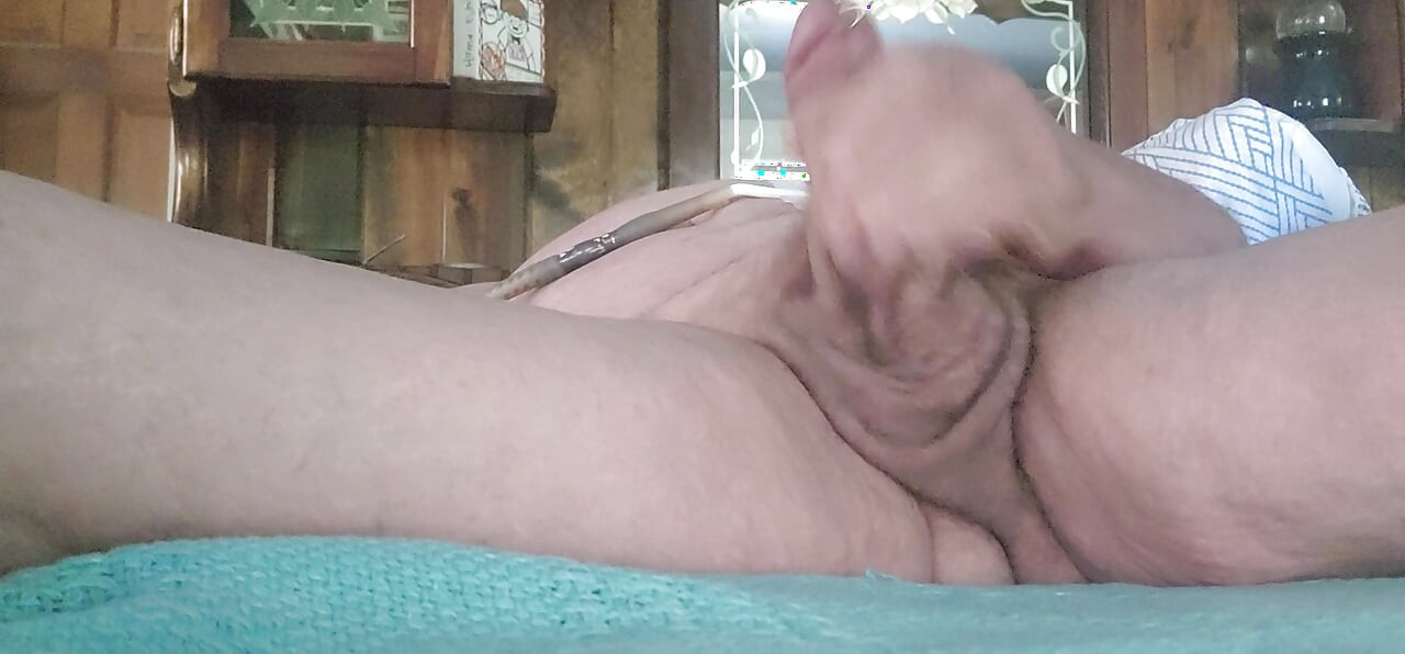 Jerking off till cum