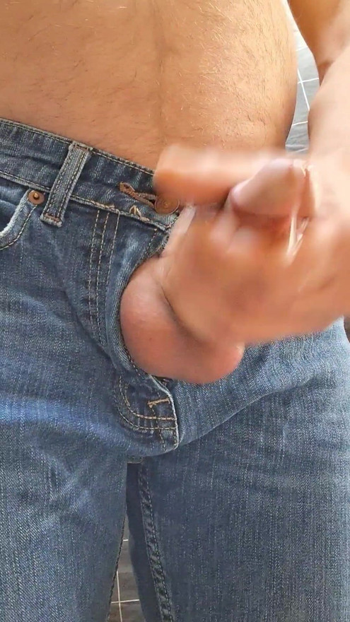 TrueNorthPOV Solo Male POV – Close Up in Jeans, Amateur No Face, Real Natural Style, cumshot, masturbation, balls, orgasm.