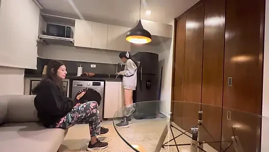 Cuca panas tetanggaku datang mengunjungiku