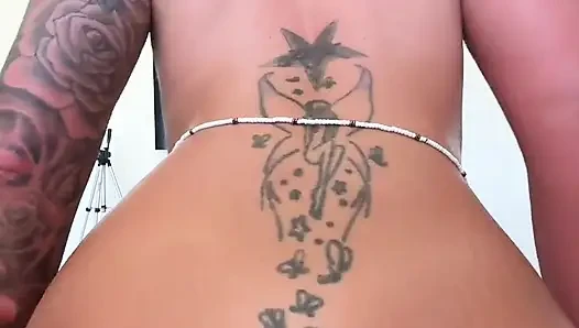 Çatı bakış açısı büyük zenci yarağı içine boşalana kadar sikişiyor