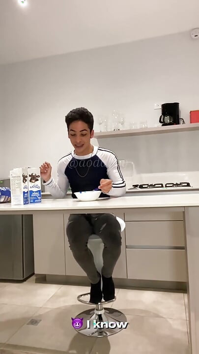 Mleko pod tušem i sperma