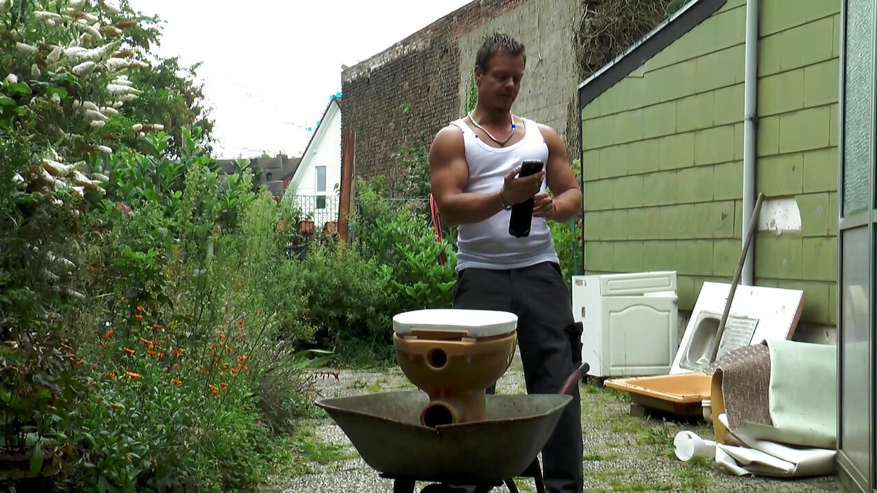 好看的熟女喜欢和她的混蛋玩粗暴性爱