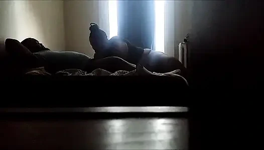 İri güzel kadın yarak alıyor